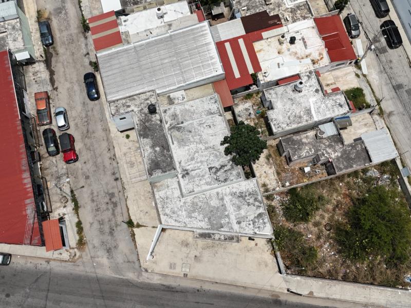 Renta de Local con Bodega comercial sobre avenida transitada