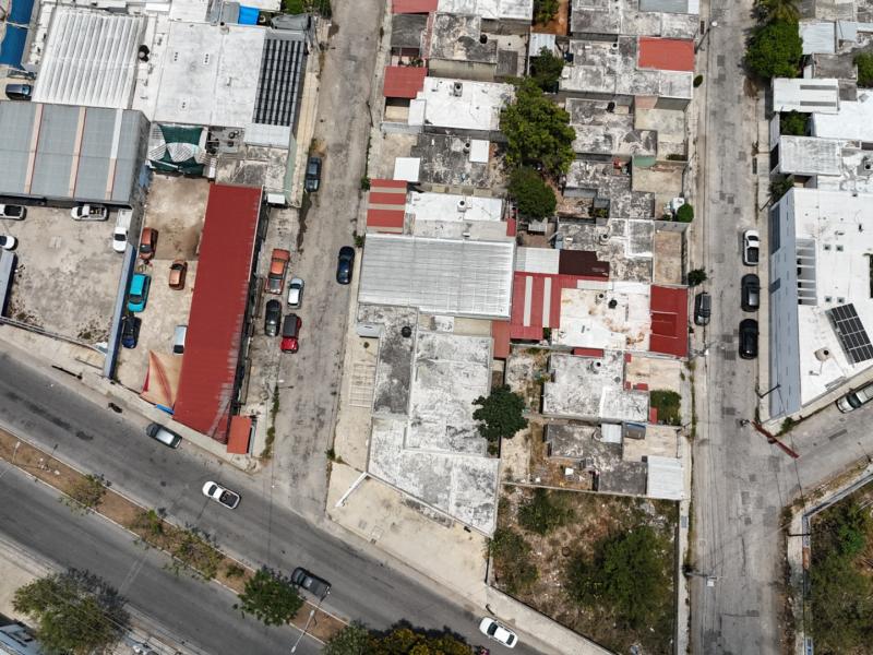 Renta de Local con Bodega comercial sobre avenida transitada