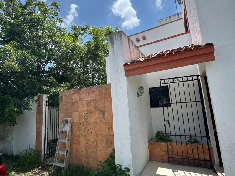 Renta Casa en cerrada Caimitos Residencial Gran Santa Fe