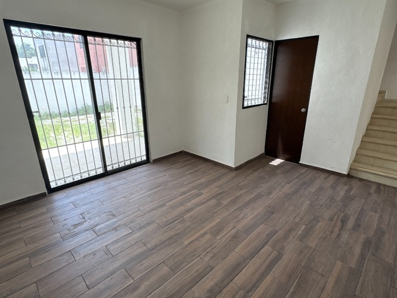Renta Casa en cerrada Caimitos Residencial Gran Santa Fe