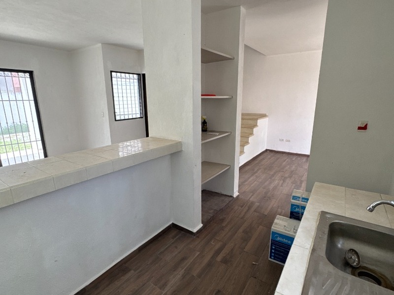Renta Casa en cerrada Caimitos Residencial Gran Santa Fe