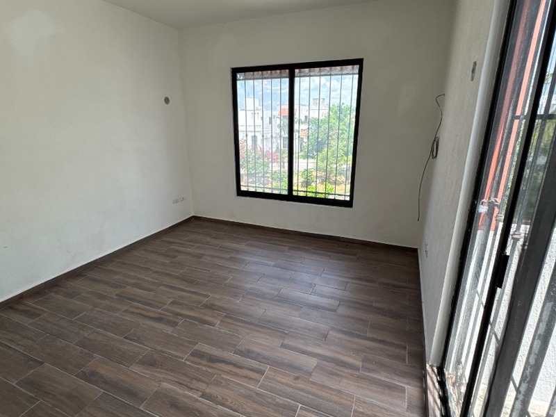 Renta Casa en cerrada Caimitos Residencial Gran Santa Fe