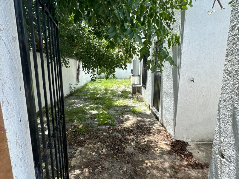 Renta Casa en cerrada Caimitos Residencial Gran Santa Fe