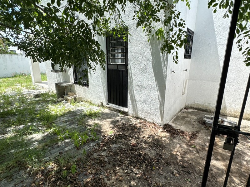 Renta Casa en cerrada Caimitos Residencial Gran Santa Fe