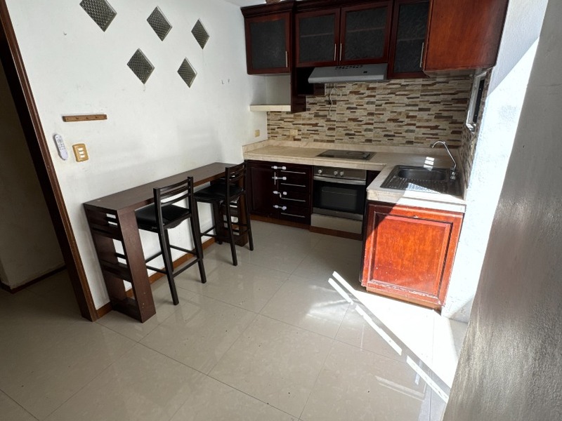 RENTA  Casa de dos plantas en la colonia Chuburna Hidalgo, Mérida, Yucatán
