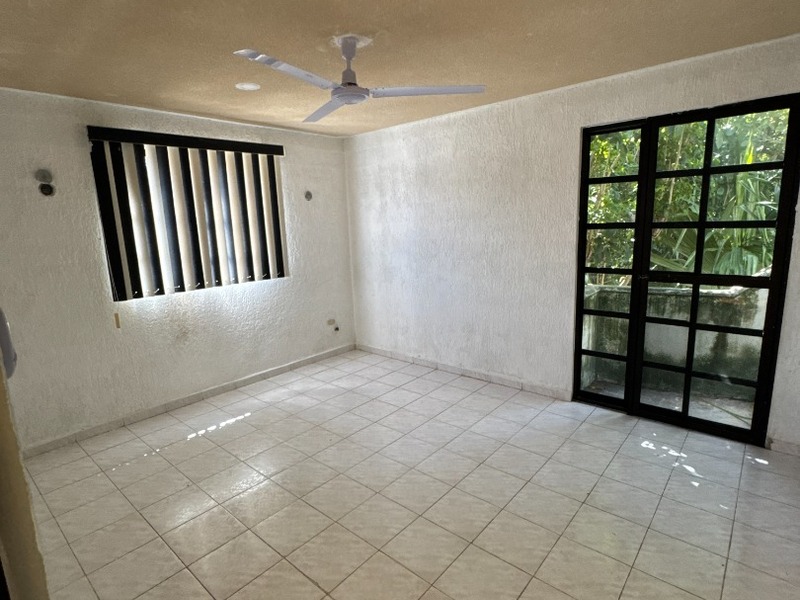 RENTA  Casa de dos plantas en la colonia Chuburna Hidalgo, Mérida, Yucatán