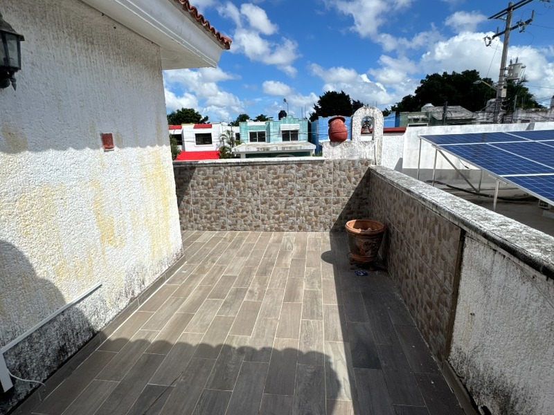 RENTA  Casa de dos plantas en la colonia Chuburna Hidalgo, Mérida, Yucatán