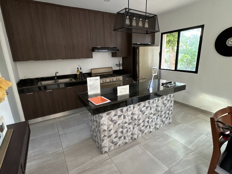 Real Laguna: Casas en Venta con piscina en Mérida, Yucatán