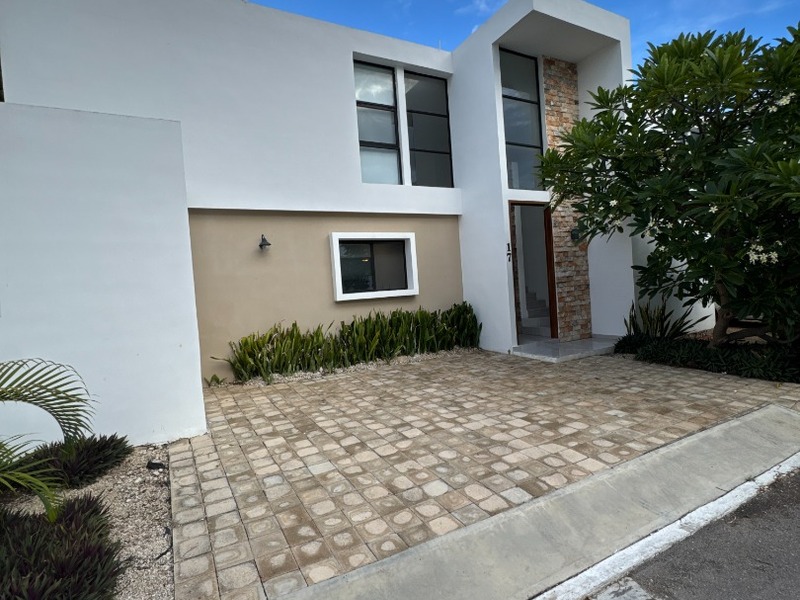 Real Laguna: Casas en Venta con piscina en Mérida, Yucatán