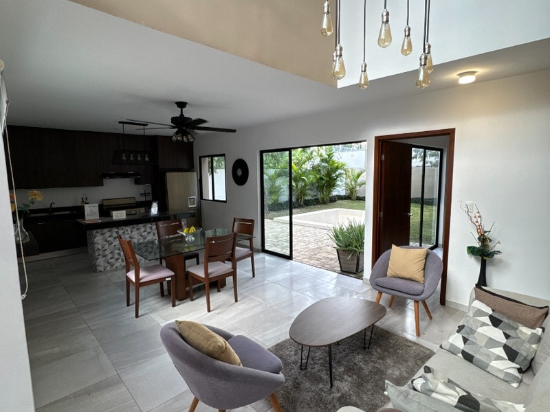 Real Laguna: Casas en Venta con piscina en Mérida, Yucatán